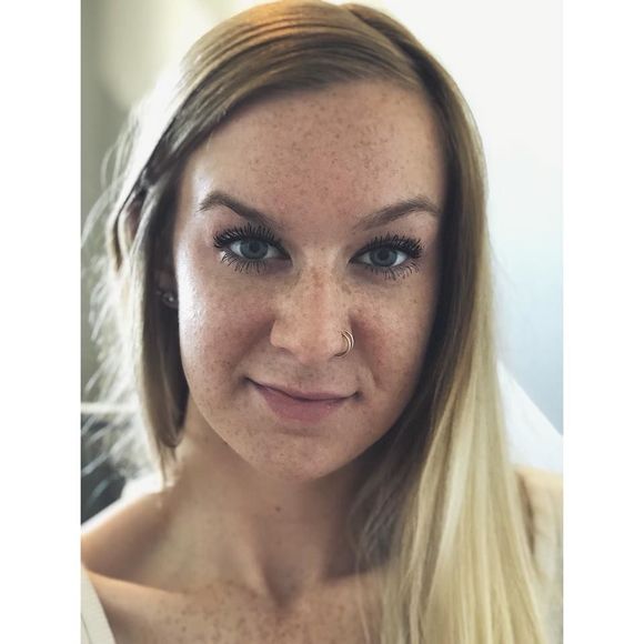 Meet your Posher, Talia - Picture 1 of 1